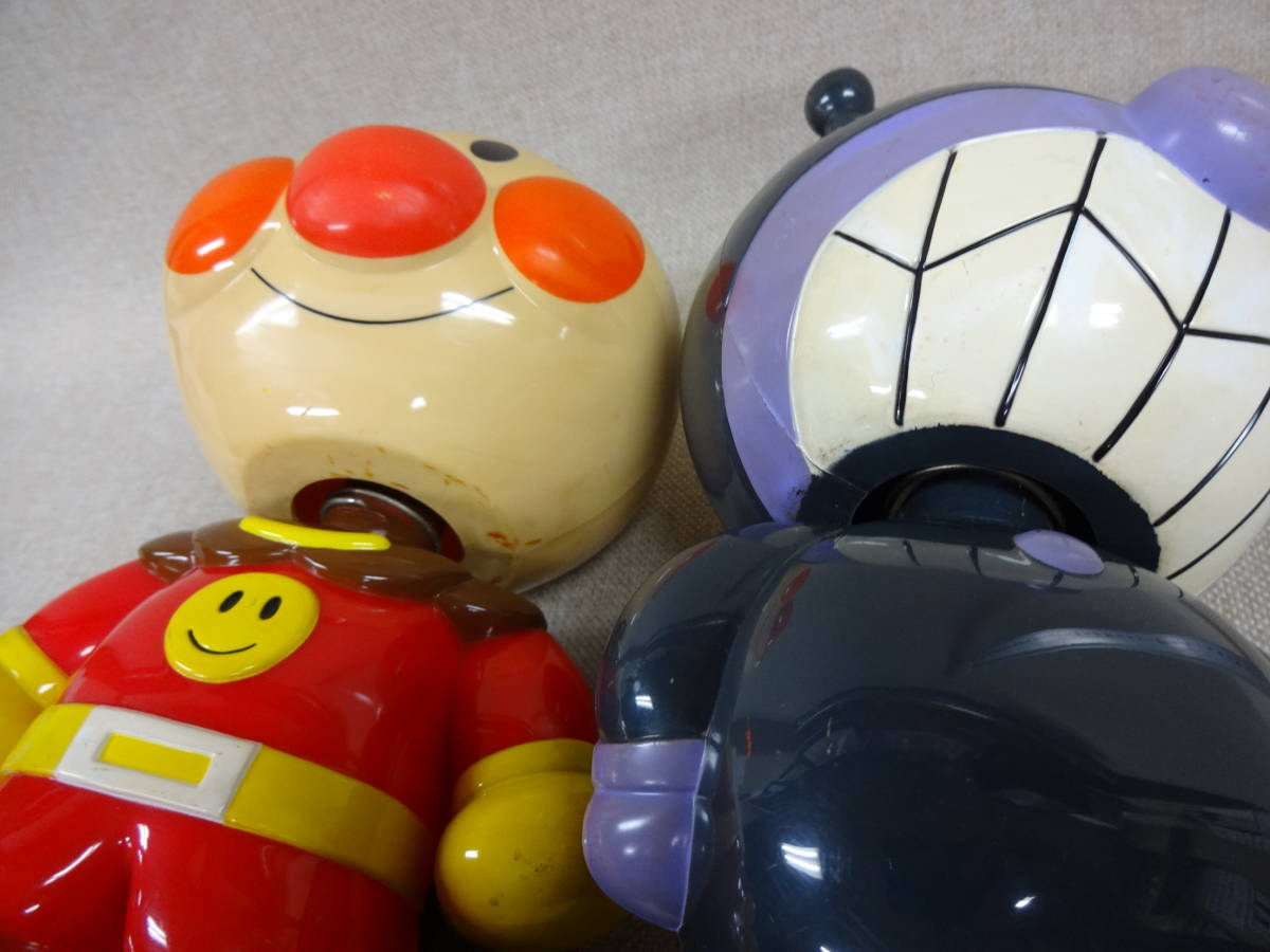 非売品、レア物)アンパンマン・バイキンマンの首振り人形2体セットで 
