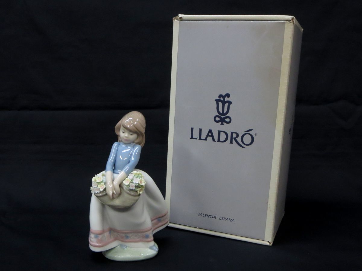リヤドロ　フィギュリン　5体 1円スタート フィギュリン LLADRO リヤドロ #5467 五月の花 少女