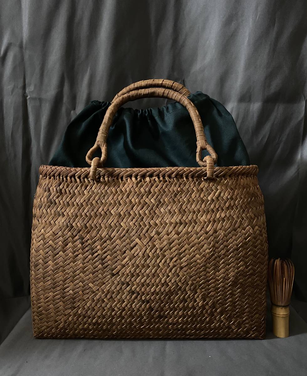 新入荷 未使用品　長野産　1番皮　沢皮　極細4ミリ蔓　職人手編み　六角花編み　山葡萄籠バッグ 長野産 職人手編み 新入荷 国産蔓使用 長野県の特産品・ギフトの通販サイト｜NAGANO 山葡萄籠