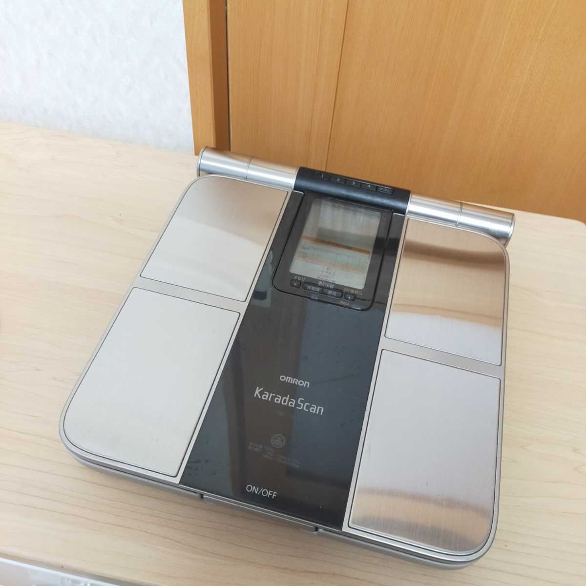 オムロン HBF-701 カラダスキャン 体重体組成計 OMRON 体重・体組成計