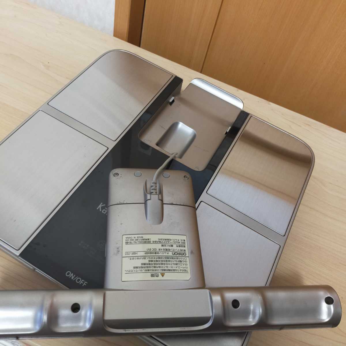 オムロン HBF-701 カラダスキャン 体重体組成計 OMRON 体重・体組成計