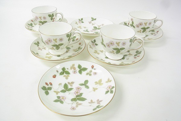 定番人気，本物保証 E061-J10-338 WEDGWOOD ウェッジウッド ワイルドストロベリー カップ＆ソーサー 現状品⑧(ウェッジウッド)｜売買されたオークション情報、yahooの商品情報をアーカイブ公開 - オークファン ウェッジウッド