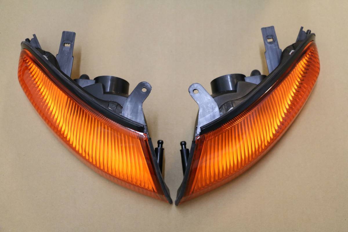 日産R32 BNR32純正スカイライン GT-R ウインカー レンズ 左右 日産R32 BNR32純正スカイライン GT-R ウインカー レンズ 左右