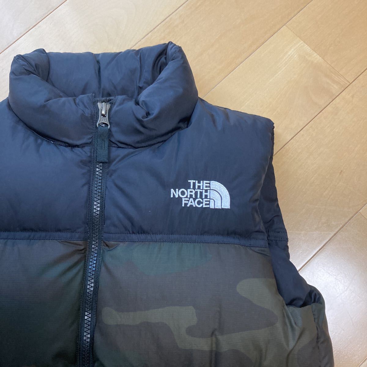 同様 THE NORTH FACE ノースフェイスキッズ用ダウンベスト 140サイズ 