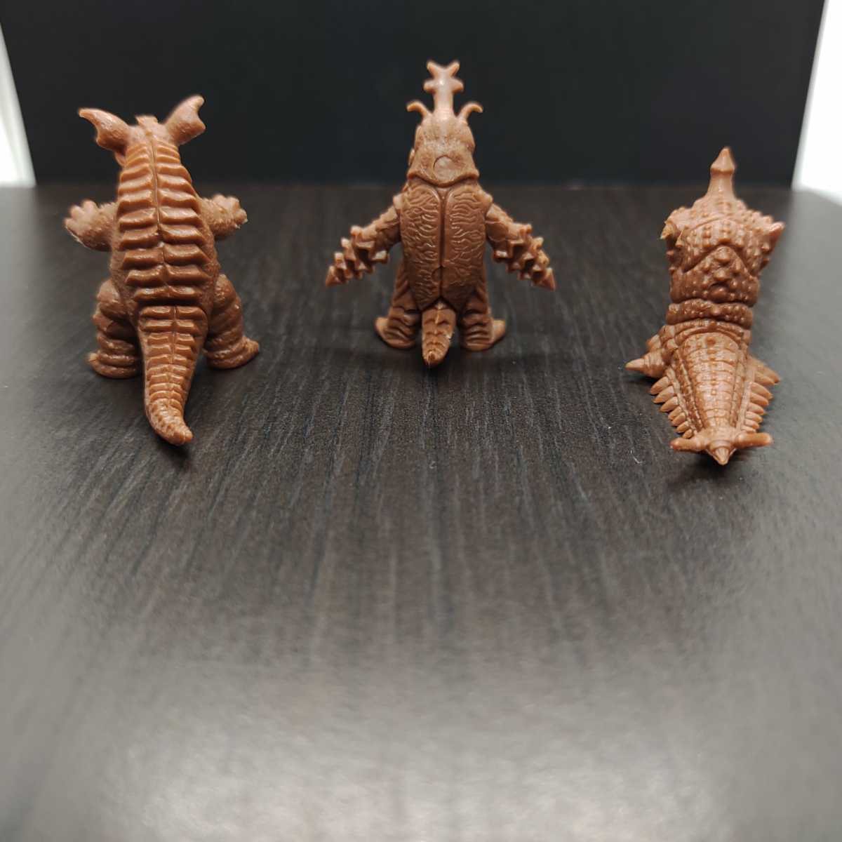 バトラ幼虫 ゴム製フィギュア 東宝 ゴジラ 消しゴム ガチャポン