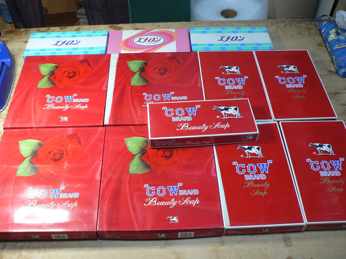 未使用 保管品 石鹸 せっけん 牛乳石鹸 100g 106個 / エメロン 90～95g 18個 まとめて