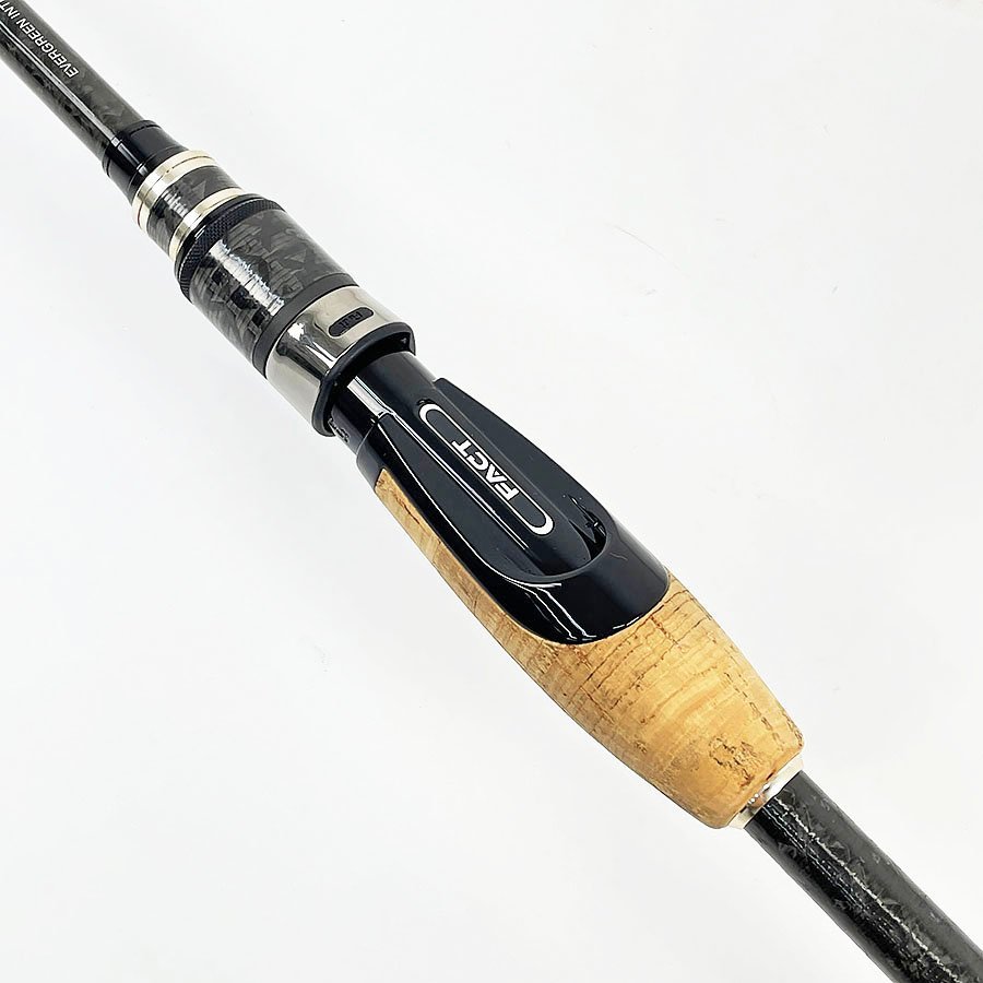 美品 エバーグリーン HERACLES ヘラクレス HFAS-511MHST 釣り竿 ロッド