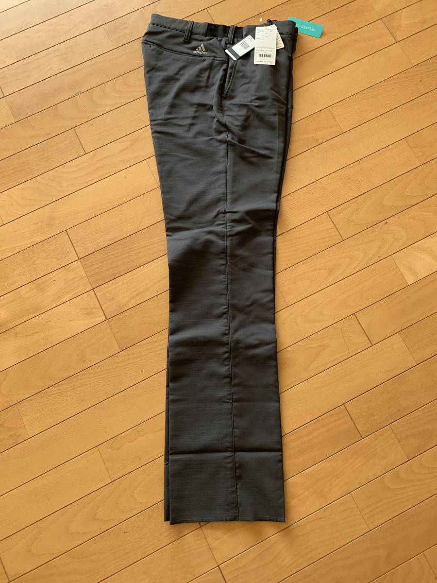 adidas ストレッチパンツ