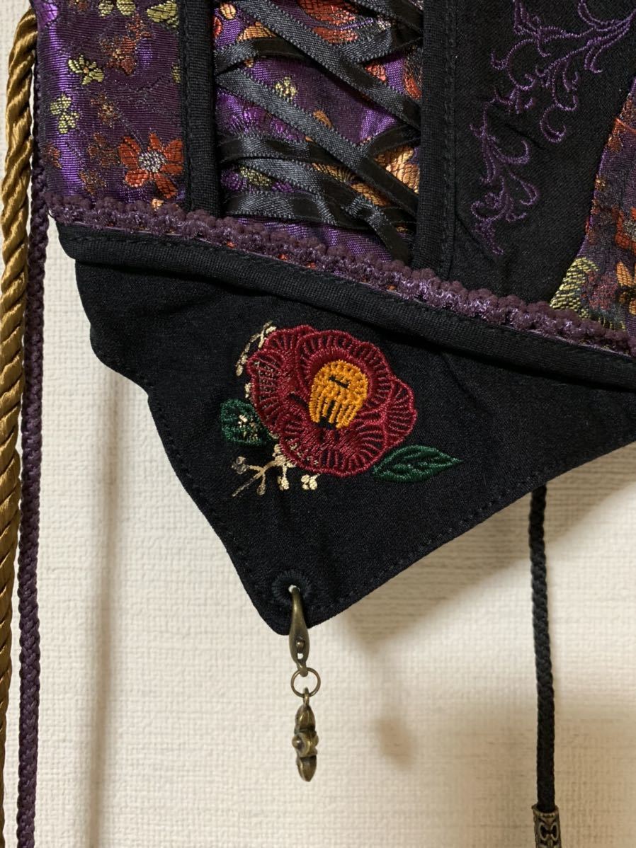 Ozz Oneste☆【難あり】椿刺繍和柄コルセット・黒×紫☆OzzOn☆和装(帯