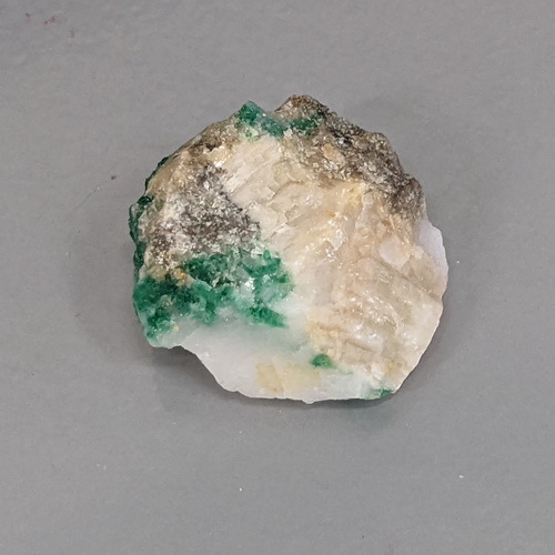 パキスタン産上質エメラルド原石母岩付・25g エメラルド | 母岩付き 4.8g