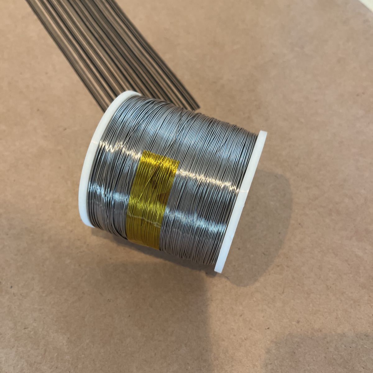 未使用 開封済 傷有 千住金属工業 銀入スパークルハンダ 1kg 0.5mm 