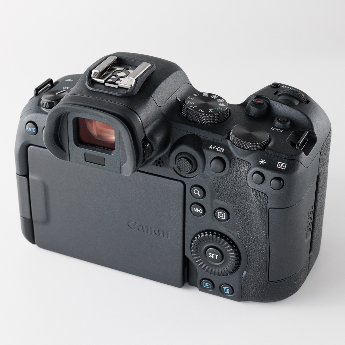Canon キャノン EOS R6 ボディ ☆美品☆ 2022年4月購入(保証残あり 