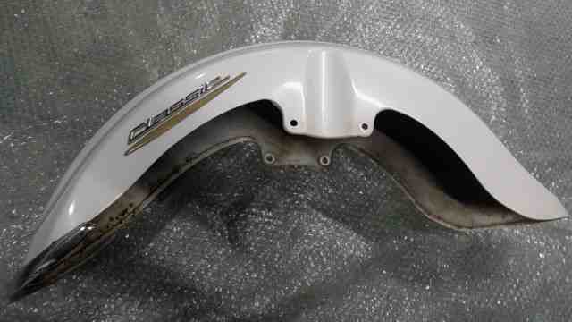 ドラッグスター400クラシック VH01J の フロントフェンダー