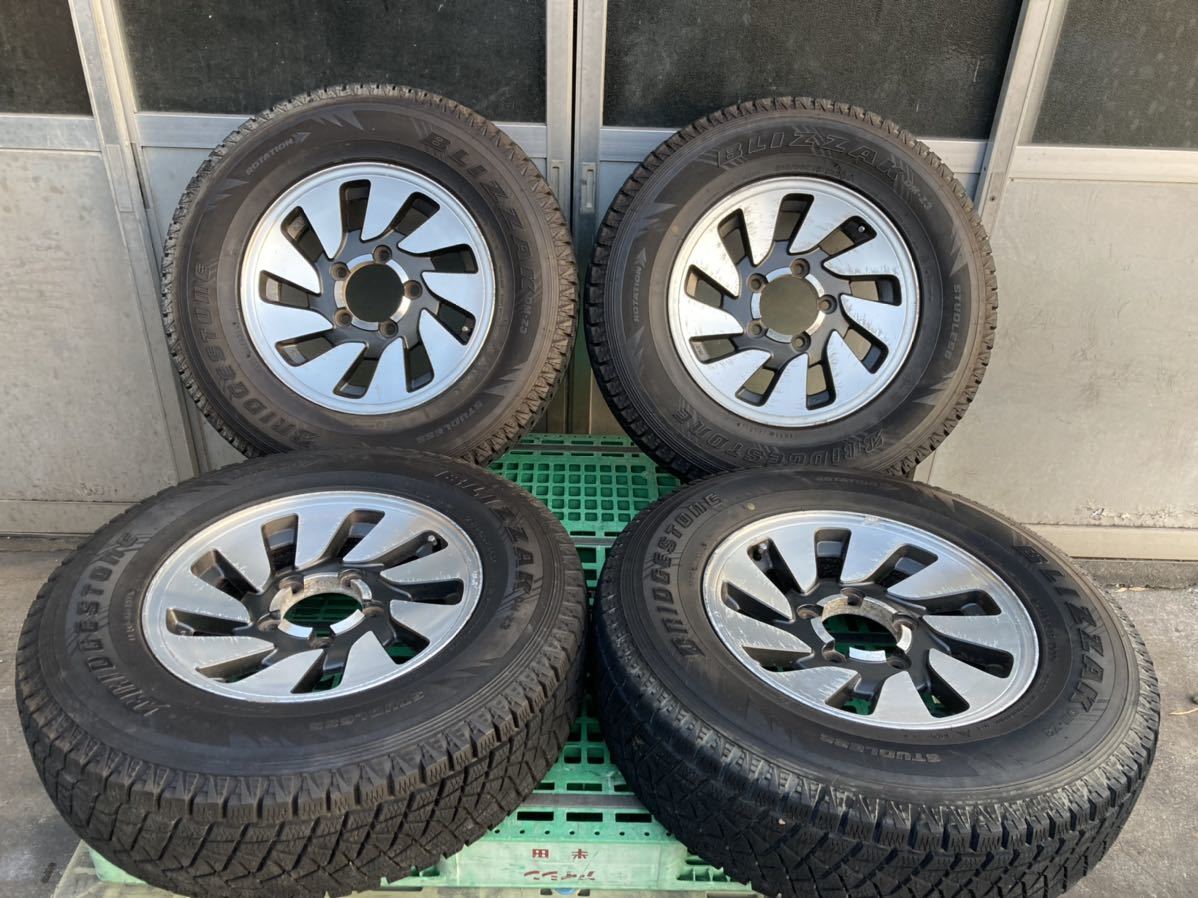 BRIDGESTONE 215/80R16 BLZZAK DM-Z3 超バリ山スタッドレス4本セット、2016年、8.89mm、16×6J、+25、139.7/H5、ジムニーなどに