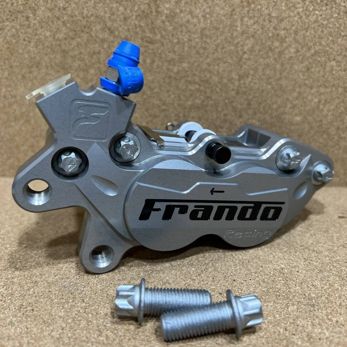 数量限定 FRANDO 4POT CNCレーシングキャリパー F101Racing 40mmピッチ シルバー 左側用 日本正規代理仕入品(キャリパー)｜売買されたオークション情報、yahooの商品情報をアーカイブ公開 - オークファン ヤマハ用