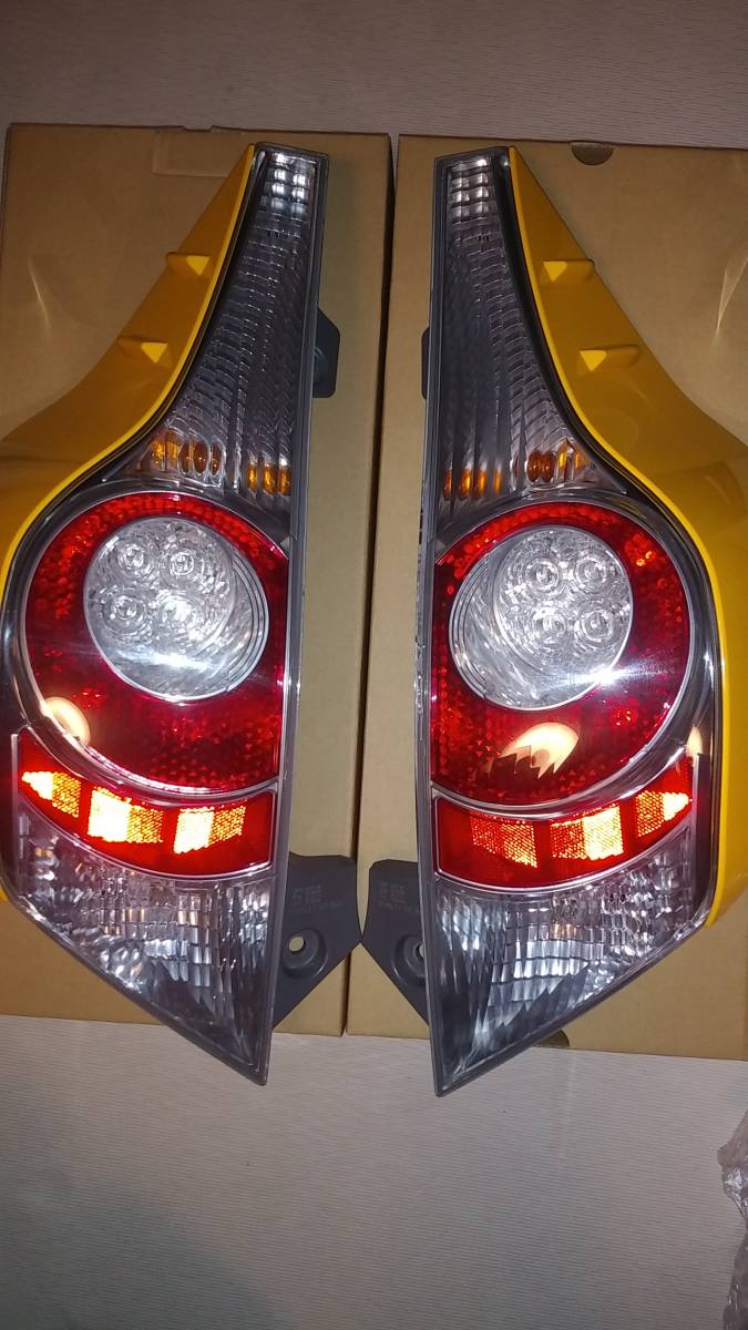 NHP10 アクア 前期 TOYOTA トヨタ純正新品 G's NHP10 アクア 前期