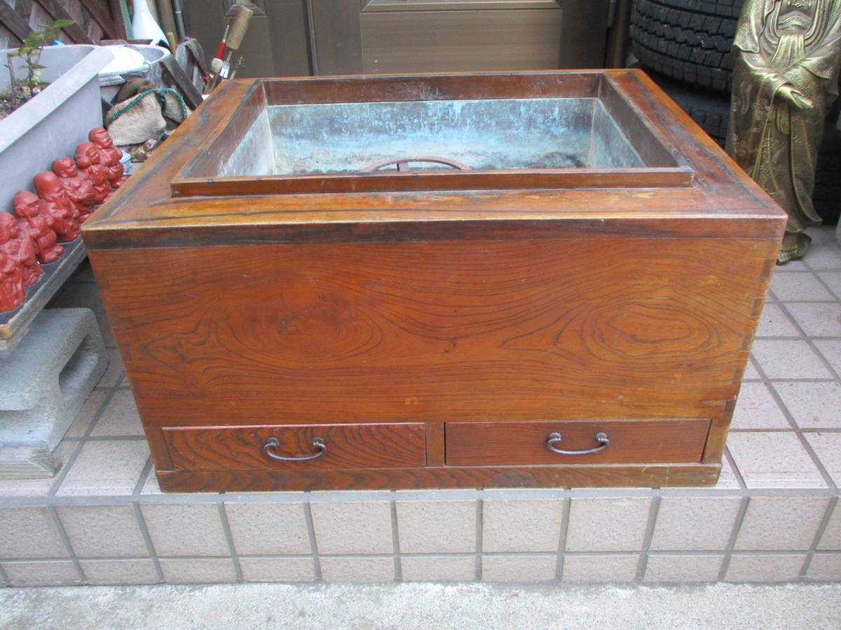 角火鉢・囲炉裏・工芸品 囲炉裏 岩谷堂囲炉裏角火鉢座卓 角火鉢 ＜火鉢