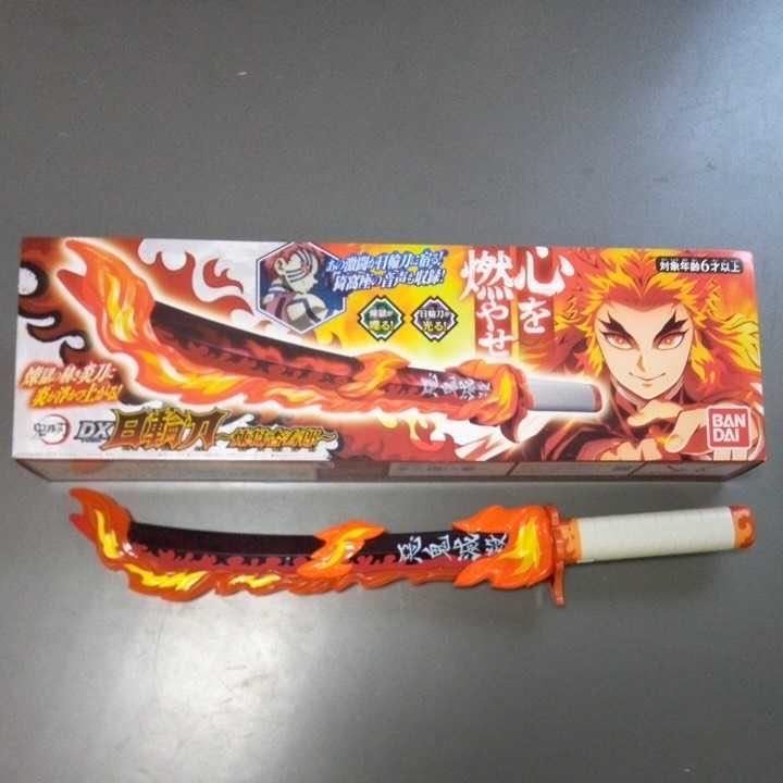 鬼滅の刃　DX日輪刀　煉獄杏寿郎　BANDAI 刀約　60×10㎝　箱付き　美品_1