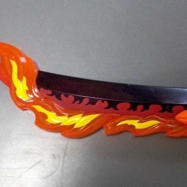 鬼滅の刃　DX日輪刀　煉獄杏寿郎　BANDAI 刀約　60×10㎝　箱付き　美品_5