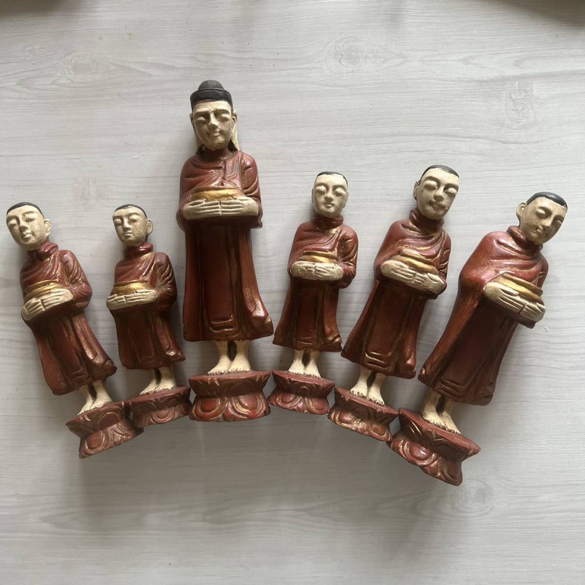 仏教美術　木彫　玉眼入　禅僧像　僧侶像　置物　D　R6475 タイ木彫 仏像 6人僧侶像セット置物 オブジェ仏教美術 【公式通販】