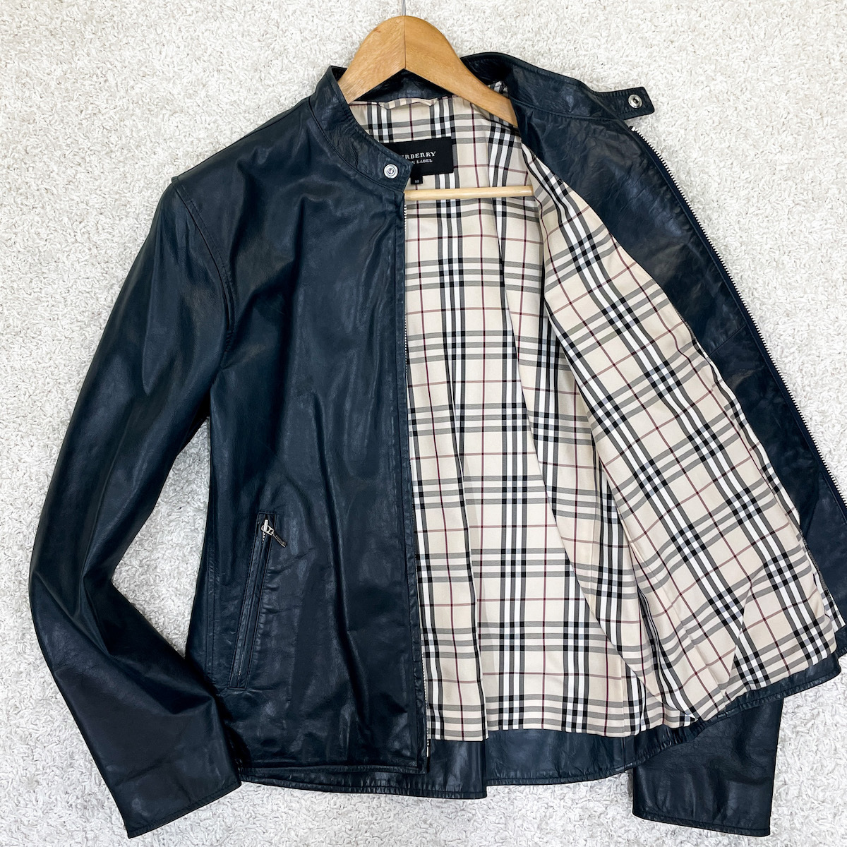 大得価，SALE 色ネイビー BURBERRY BLACK LABEL バッファロー 水牛革 レザーライダースジャケット ノバチェック M バーバリーブラックレーベル(Mサイズ)｜売買されたオークション情報、yahooの商品情報をアーカ ジャンパー、ブルゾン一般