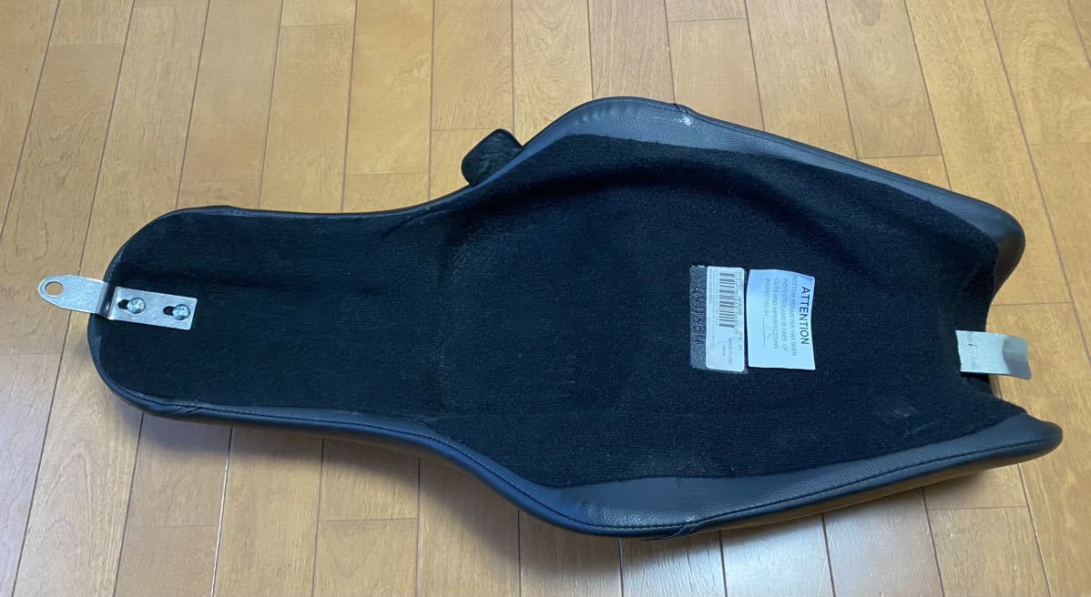 0804-0399 ドラッグスペシャリティーズ ダブルシート プレデター 04年以降 XL883 XL1200 スポーツスター ファイヤーパターン ドラッグスペシャリティーズ ダブル Drag XL1200T カフェスタイル (ダブルダイアモンド
