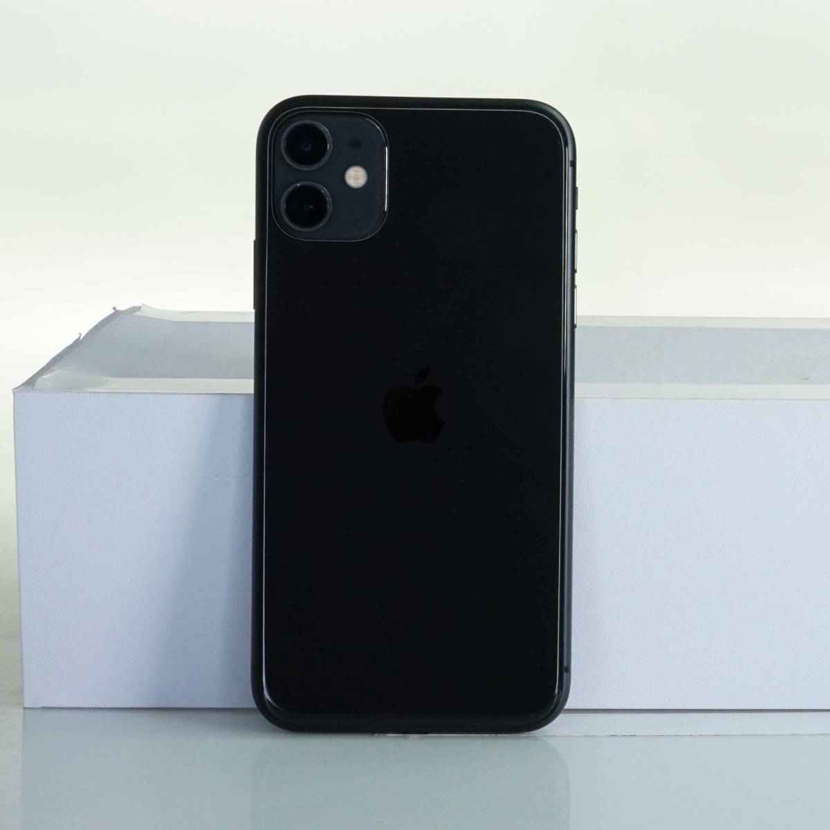iPhone 11 64GB SIMフリ― ブラック 中古本体 訳あり品 MWLT2J/A 白ロム