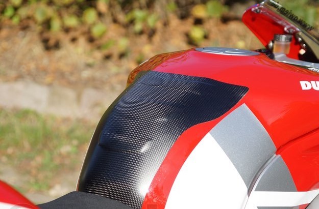 【送料無料】即納可 DUCATI Panigale V4用 カーボンタンクカバー ドゥカティ パニガーレ 艶消し平織り V4R V4S Streetfighter V4 V4 タンクカバー DUCATI パニガーレV4 DP正規純正品 DIAVEL