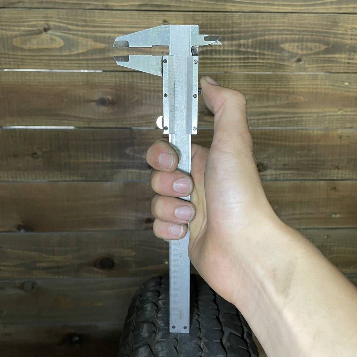 AVON エイボン 5.00-16 溝残り5ミリ 中古タイヤ ハーレー Harley