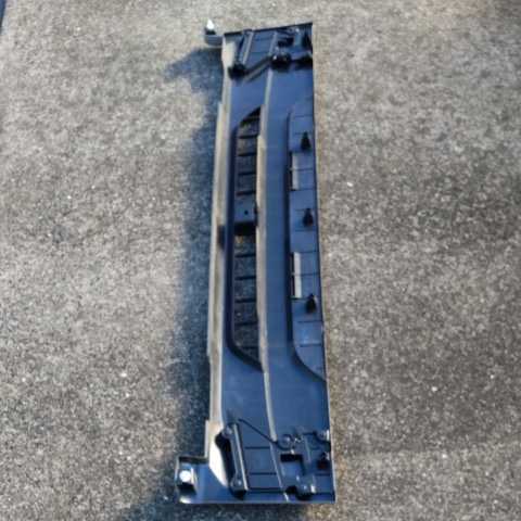 イスズ　エルフ　フロントグリル　5-86712185-0　純正 イスズ エルフ フロントグリル 5-86712185-0 純正