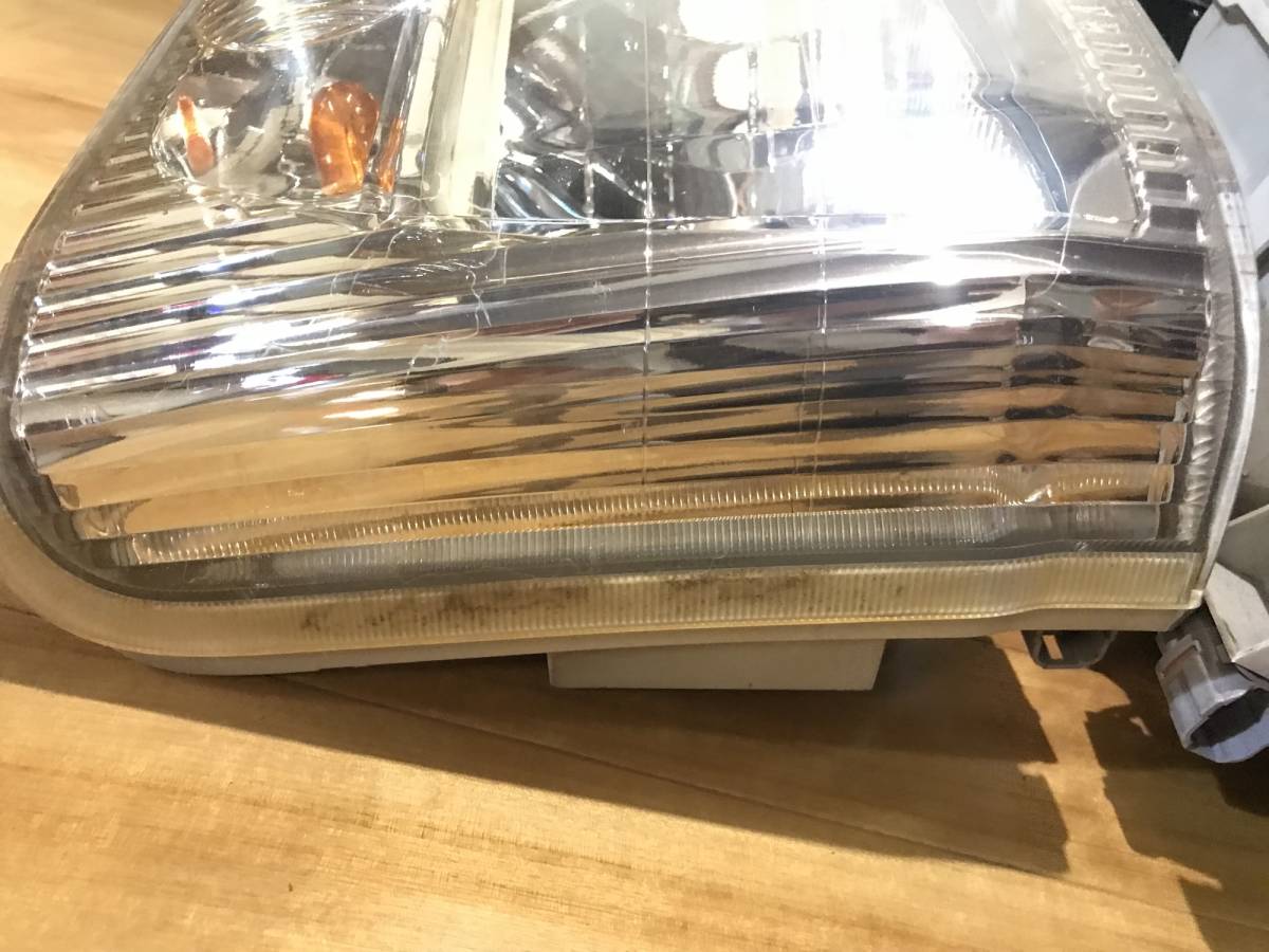 サンバー　スバル　ヘッドライト 左右セット　レベライザー スバル サンバー ヘッドランプ左右【中古】※レベリング機能無し 2026年