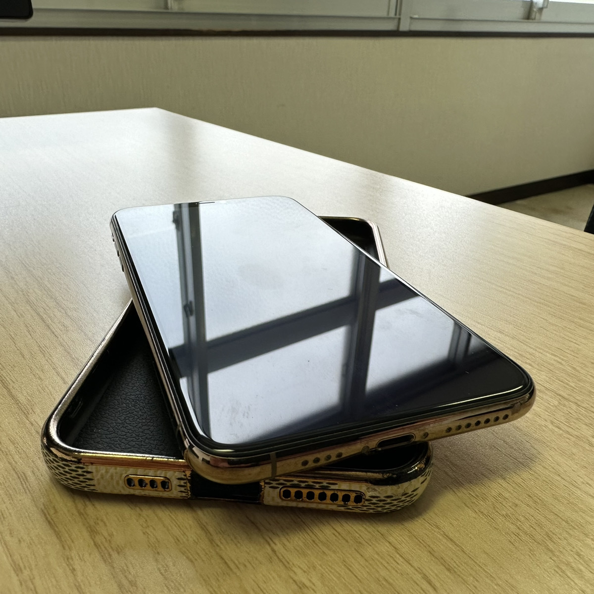 【美品】 １円スタート iPhone11 proMAX 256GB SIMフリー ゴールド appleストア 購入品 256GB iPhone Pro スペースグレー 美品Apple 中古一覧｜SIMフリー・キャリア