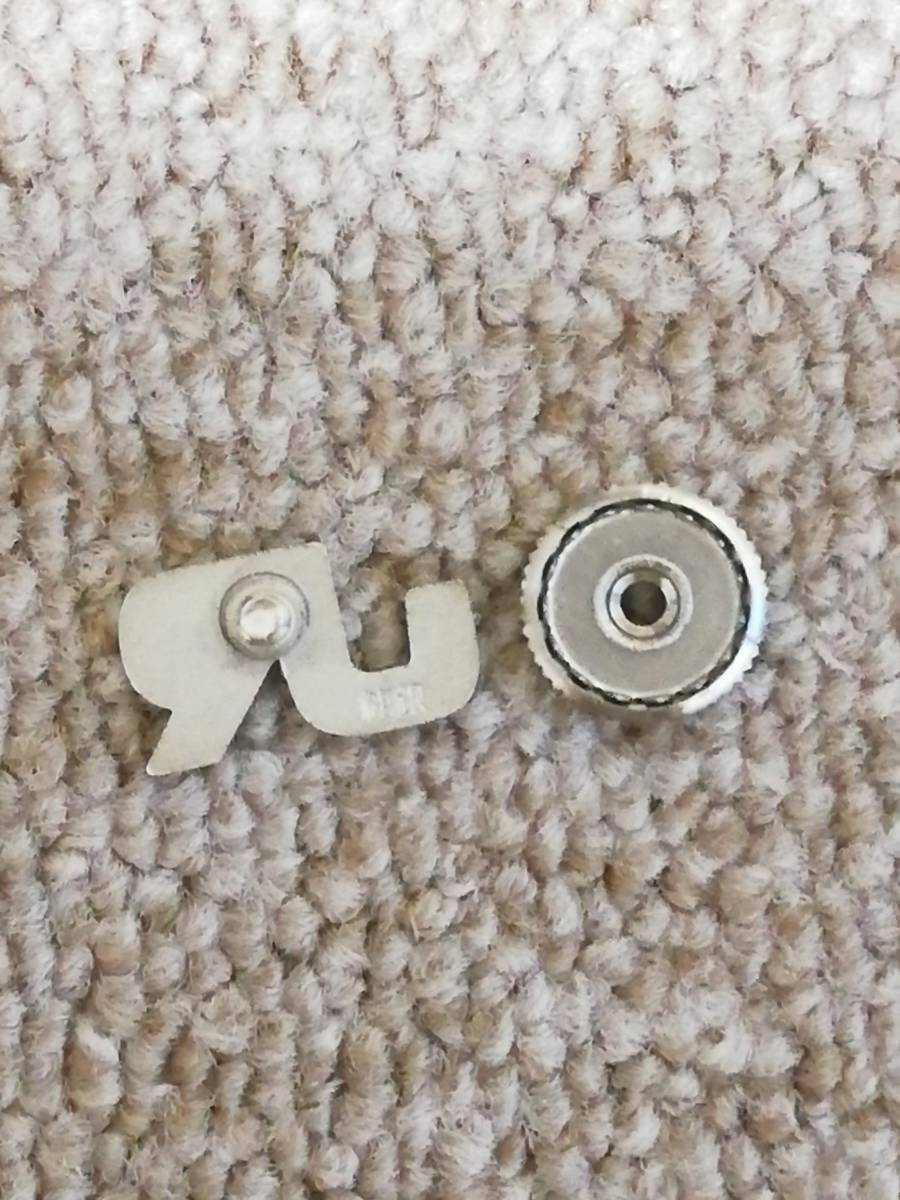 JR東日本襟章 1JR東日本 襟章 ネジタイプ 純銀 現行品 純銀 ネジ