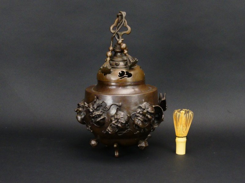 鈴形大香炉 極上造 銅製 盛上鬼 鋳銅製香炉（2） 高岡銅器展示館 高岡