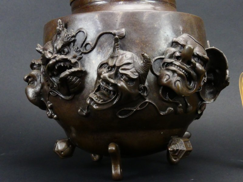 鈴形大香炉 極上造 銅製 盛上鬼 鋳銅製香炉（2） 高岡銅器展示館 高岡