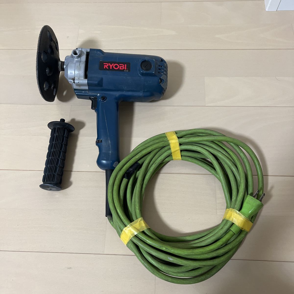  RYOBI サンダポリッシャー シングルアクションポリッシャー PE-2100(電動ポリッシャー)｜売買されたオークション情報、yahooの商品情報をアーカイブ公開 - オークファン 電動ポリッシャー