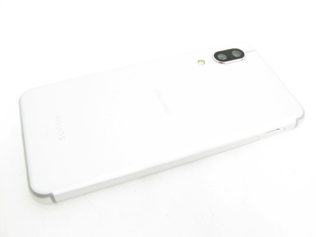 SIMフリー ドコモ SH-02M AQUOS sense3 シルバーホワイト SIMロック解除済 バッテリー判定80％以上 Q4049 ...