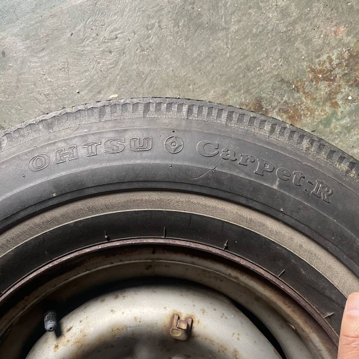 旧車 13インチ 114.3×5H 爪付き OHTSUタイヤ 7.00-13 1本のみ クラウン セドリック等 ホワイトリボン ホイール - 2026年最新Yahoo!オークション | Z900RS 1本