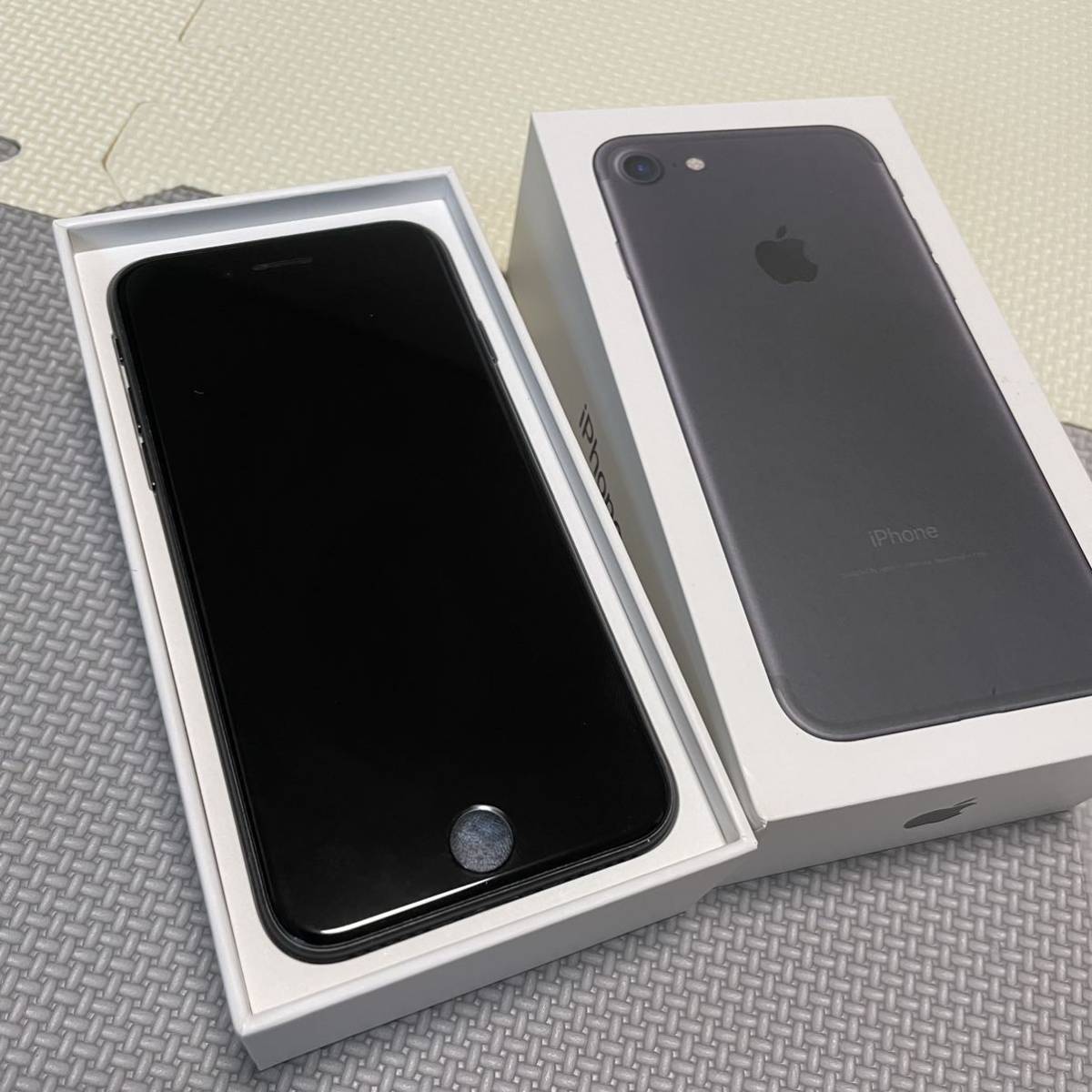 iPhone7 SIMロック解除 Apple 128GB ブラック BK BLACK 箱あり SIM