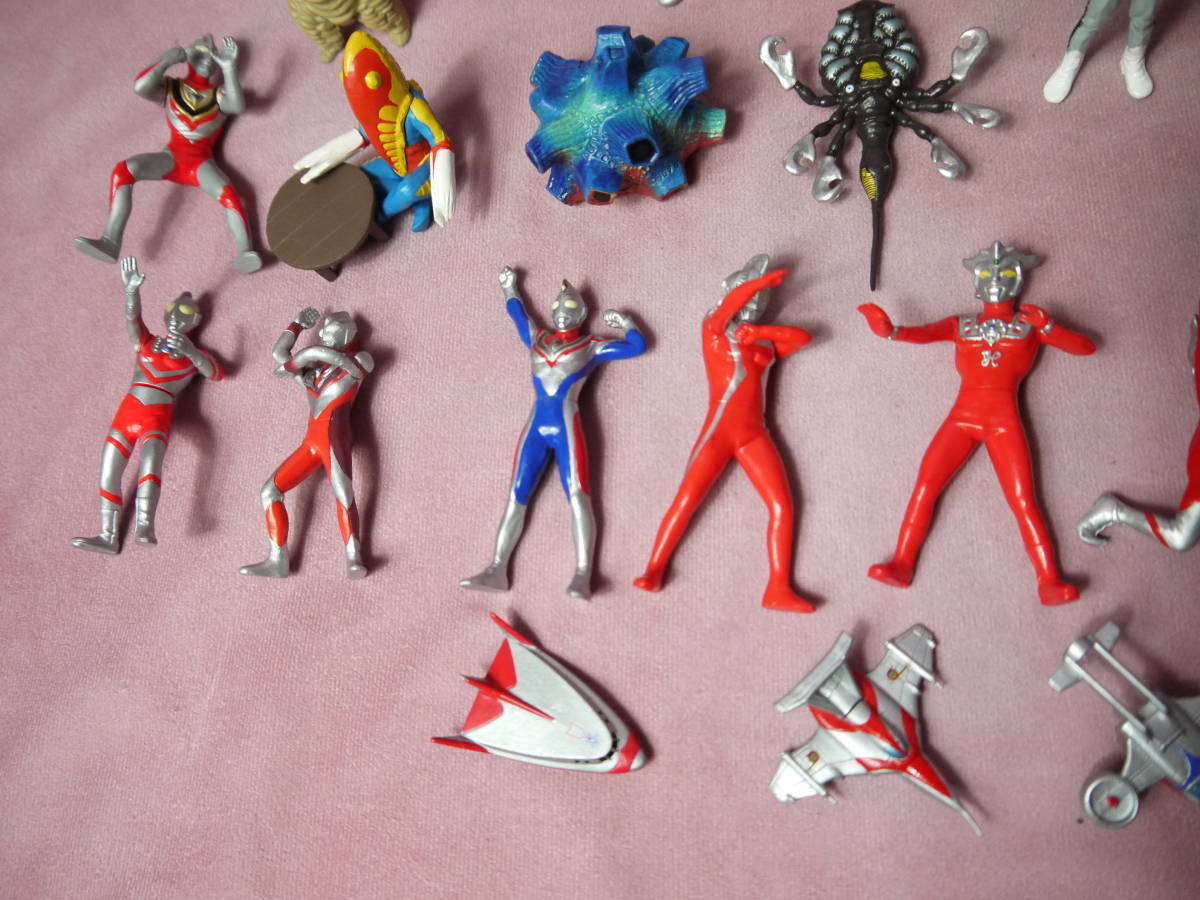 ガシャポン✳️ウルトラマン『HG 怪獣シリーズ ガチャフィギュア 10個