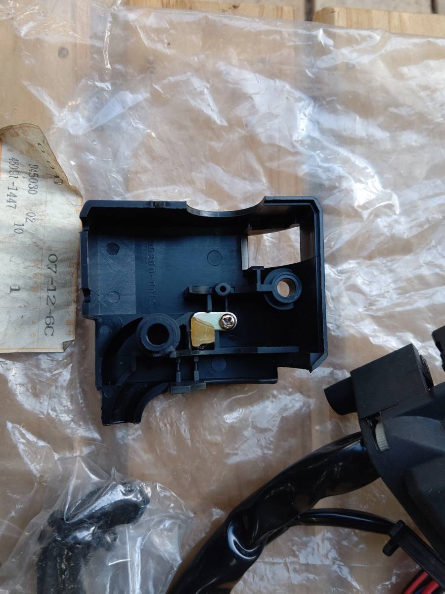 カワサキ ZXR400用？ スイッチボックス 46091-1447 (純正品)｜売買され