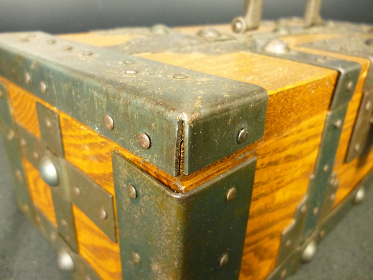 ☆ 欅無垢の木箱 銭箱 時代風 金庫 手提げ 手持ち 木製 ☆ 千両箱 宝箱