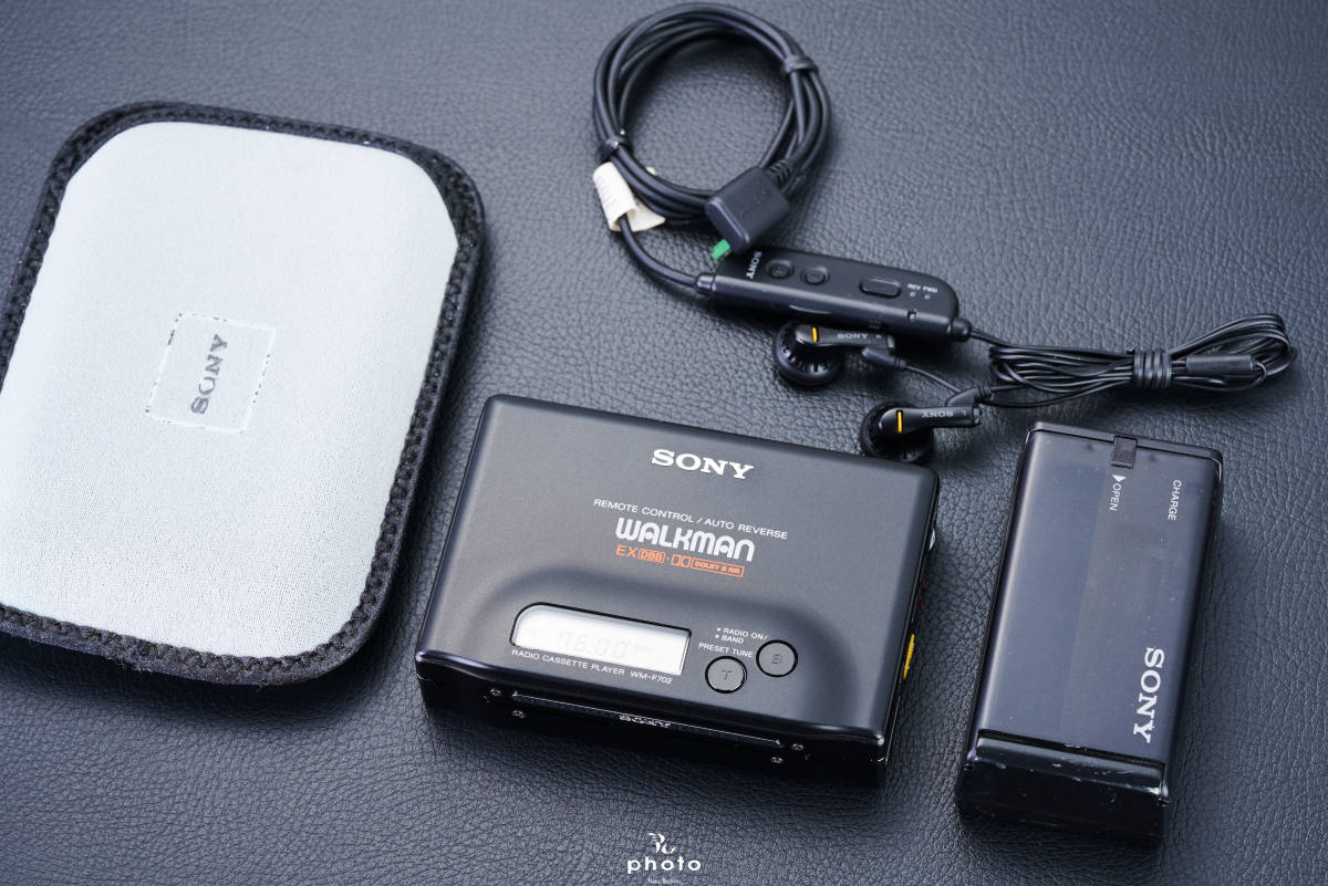 【2026，SALE】 級 動作〇 SONY ソニー WALKMAN FM/AMラジオ 高級モデル ポータブルカセットプレーヤー WM-F702 BLACK(再生専用)｜売買されたオークション情報、yahooの商品情報をアーカイブ公開 - オークファン 再生専用