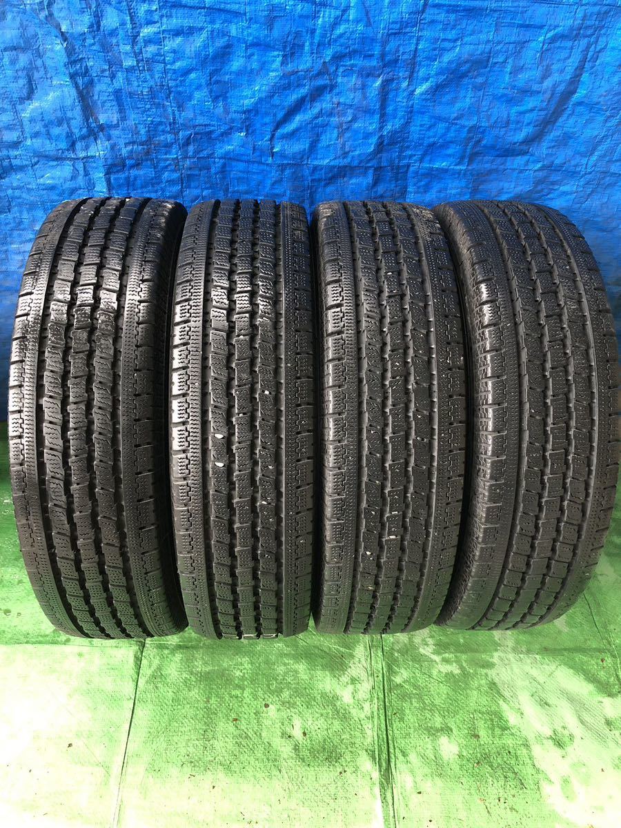 195/80R15 107/105 L LT TOYODELVEX M934 スタッドレストラックタイヤ　4本 9mm 2019年式　送料無料 DELVEX 107&frasl;105L 0 (デルベックス) (トーヨー) トーヨー