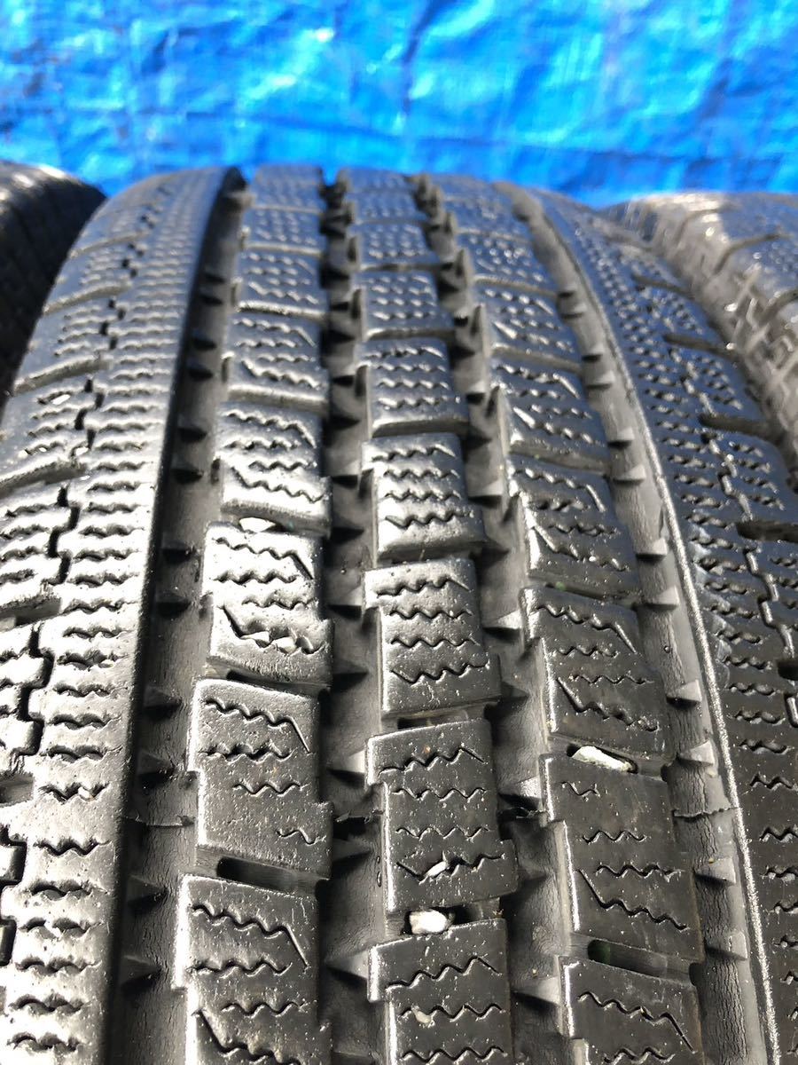 195/80R15 107/105 L LT TOYODELVEX M934 スタッドレストラックタイヤ　4本 9mm 2019年式　送料無料 DELVEX 107&frasl;105L 0 (デルベックス) (トーヨー) トーヨー