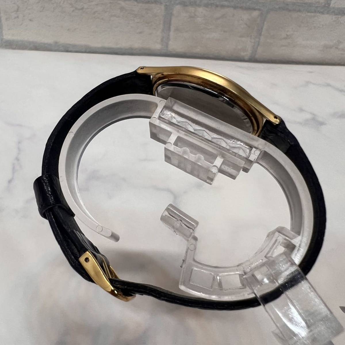 美品 電池交換済み BUREN ビューレン 腕時計 金色 ゴールドカラー 革 