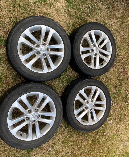 【新作入荷，豊富な】 日産 ジューク 純正アルミホイール＋タイヤ４本セット 215/55R17(純正品)｜売買されたオークション情報、yahooの商品情報をアーカイブ公開 - オークファン 5穴