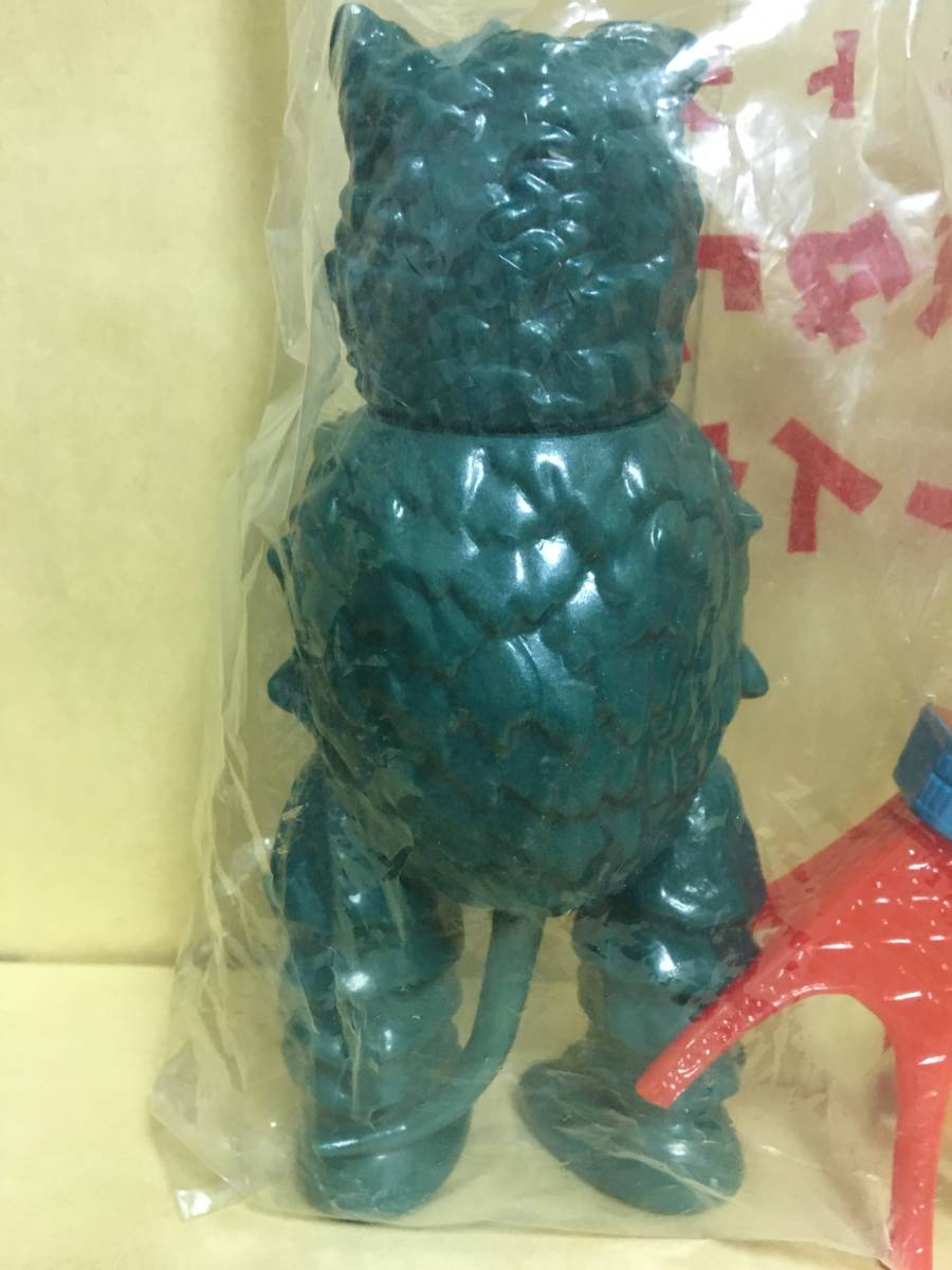 希少未使用M1号ウルトラQソフビ東京タワープレイセットケムール人