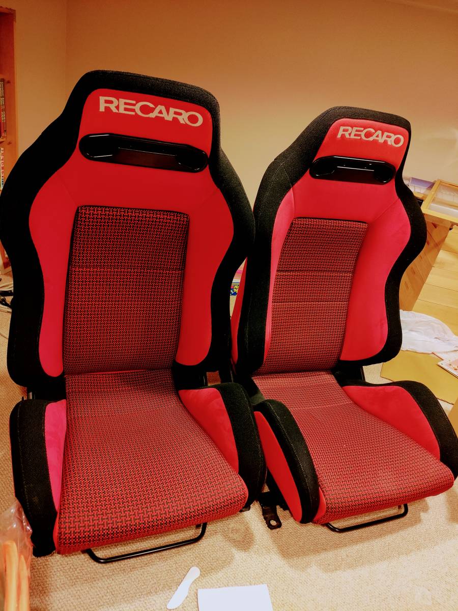 レカロSR－3赤×赤パンチングアルカンターラ張替え後未使用品 レカロ 
