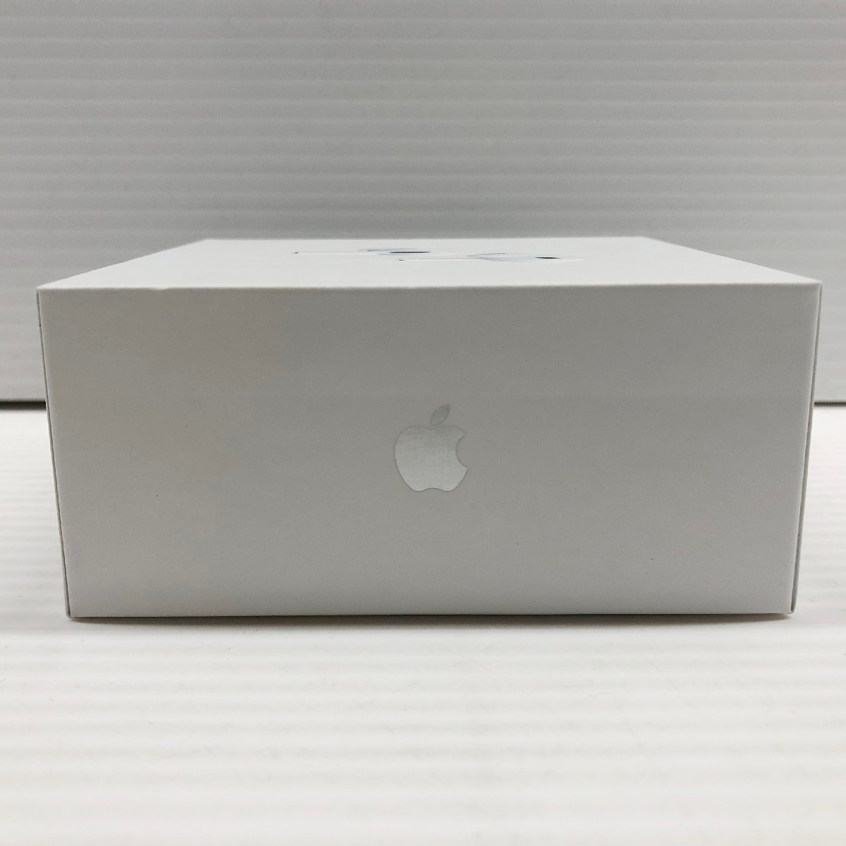 IZU【中古/未使用品】 Apple AirPods Pro 第2世代 MQD83J/A 〈093